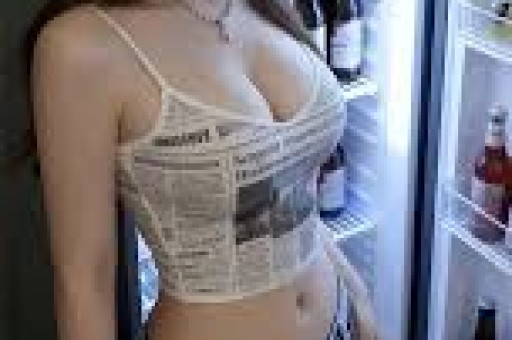 张凌赫评论区沦陷！连上8个热搜遭网友讽刺：39个人就崩溃了？