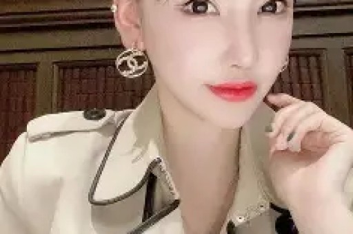 李湘和神秘男爆同住酒店离婚内幕再掀热议